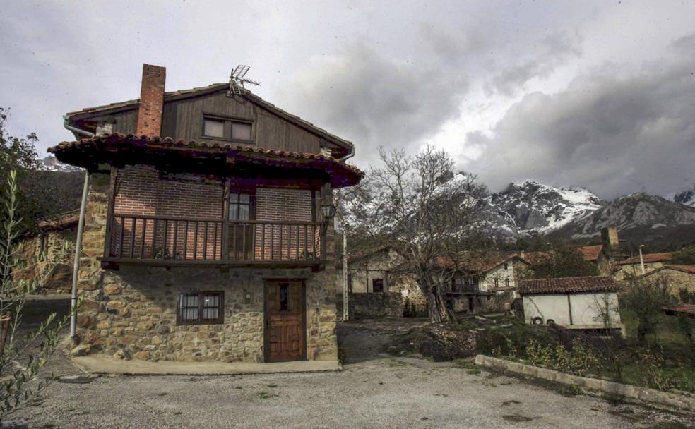 magen reciente de la casa en la que se refugiaron los etarras durante casi un mes hasta que se produjo el tiroteo con la Guardia Civil.