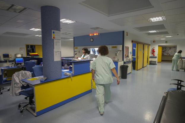 El hospital comarcal tiene 1.400 trabajadores, entre empleos directos e indirectos.