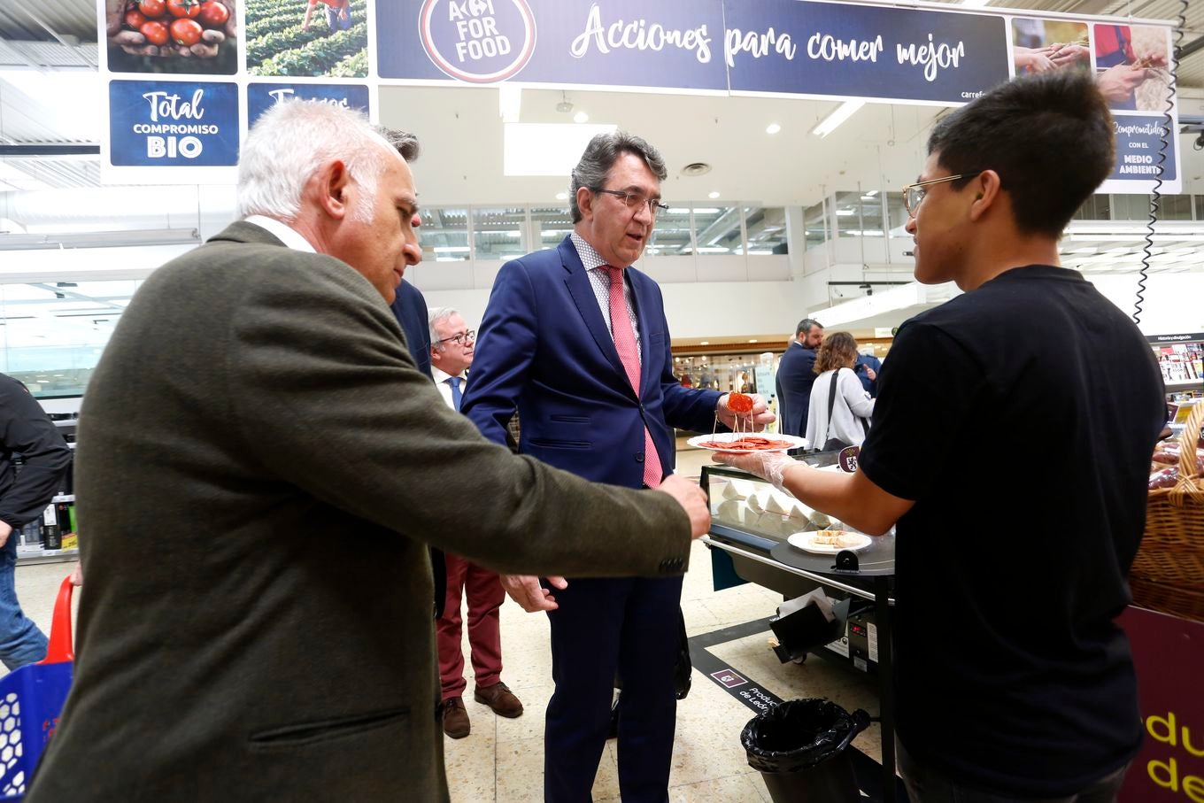 La Diputación de León presenta en Santander una campaña con 40 empresas y más de 170 referencias de productos de calidad que definen el sabor de una provincia en la que «esfuerzo, tesón y artesanía» son las claves de su calidad