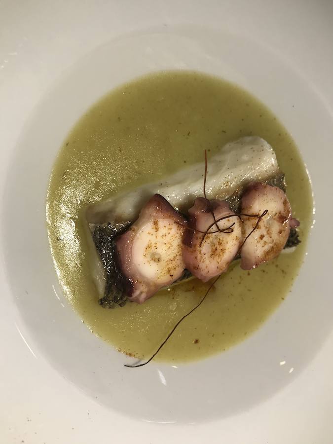 Vichyssoise, merluza asada y pulpo. 