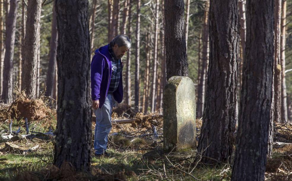 Las lápidas olvidadas de Bustillo del Monte