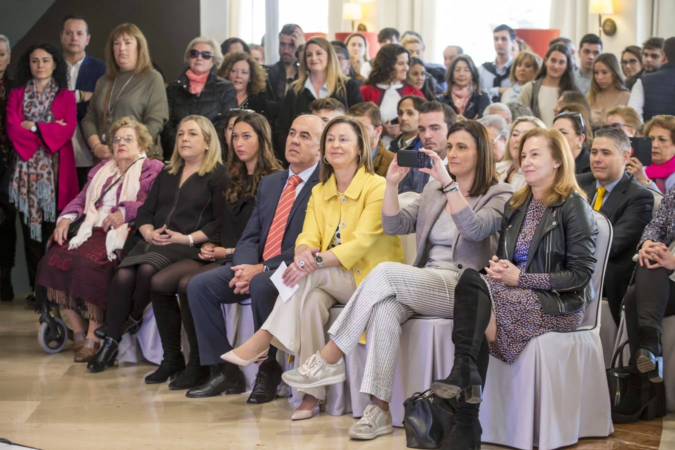 Los populares cántabros presentan sus candidaturas para las elecciones del 28 de abril.