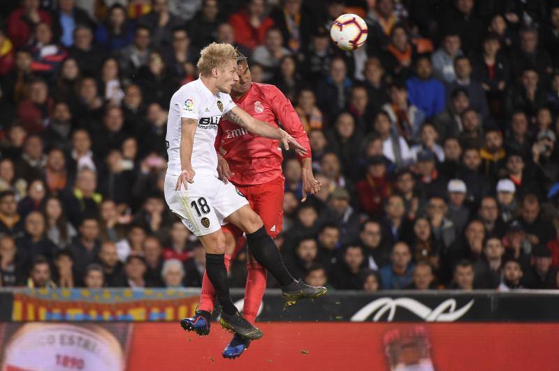 El Valencia y el Real Madrid se enfrentaron en Mestalla en la 30ª jornada de Liga.