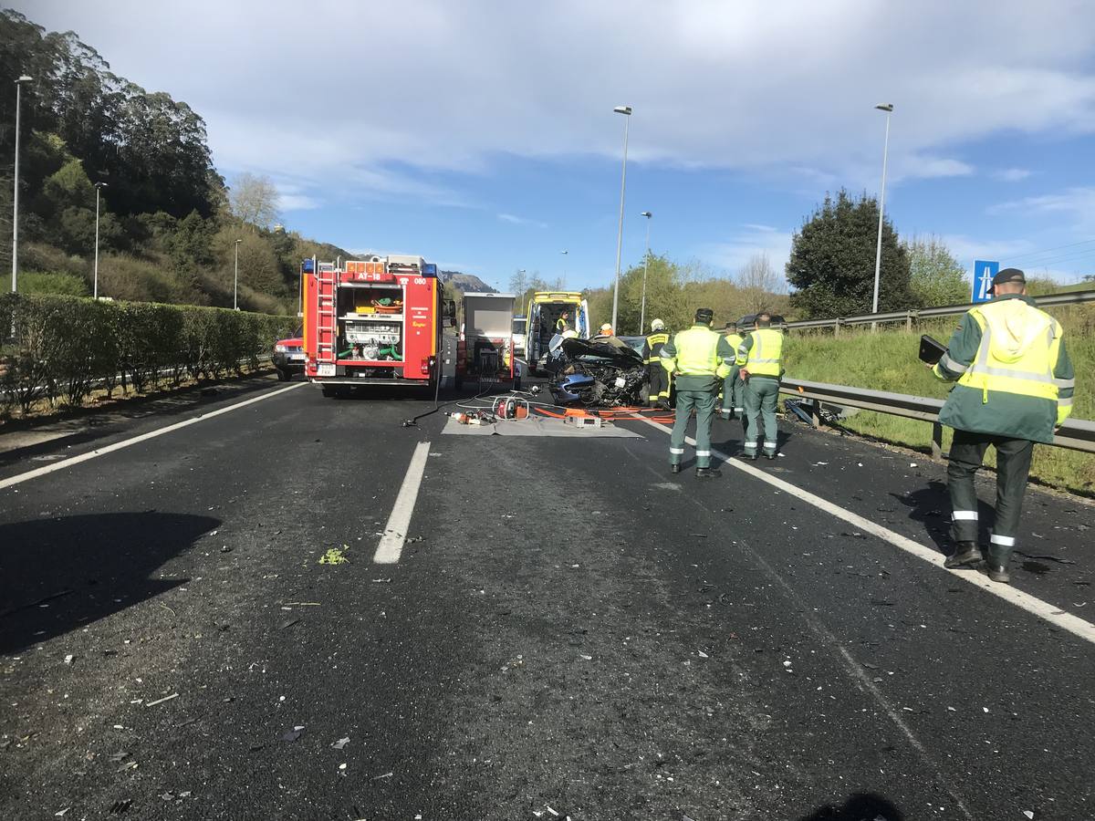 Fotos: Accidente mortal en la A-8