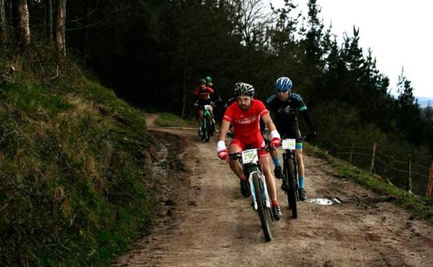 Imagen de la prueba de BTT en la pasada edicióbn de esta marcha solidaria. 