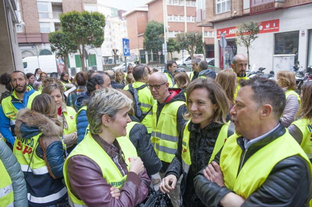 Protesta del personal del SUAP, la semana pasada, ante la Consejería de Sanidad. 