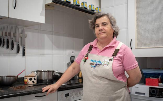 La concursante de 'Bake Off' nos recibió en su cocina.