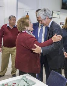 Imagen secundaria 2 - Acto del PP en el Centro Cívico de Boo de Guarnizo