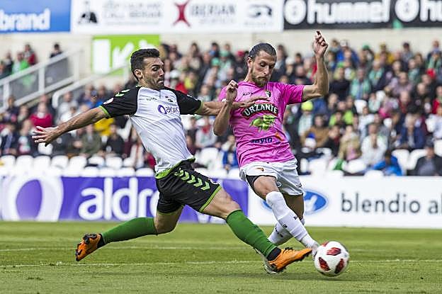 Barral, durante el partido ante el Tudelano, donde marcó el gol de la victoria. 