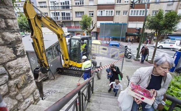 Arrancan las obras para las escaleras mecánicas de Alonso Vega a Porrúa