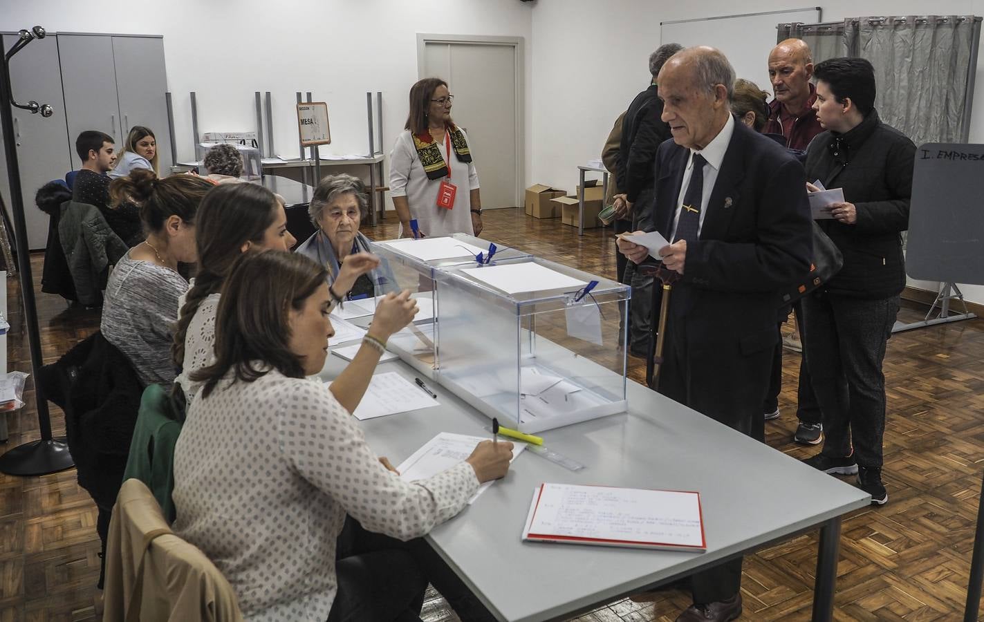 Así están siendo las votaciones en los diferentes colegios de Cantabria.