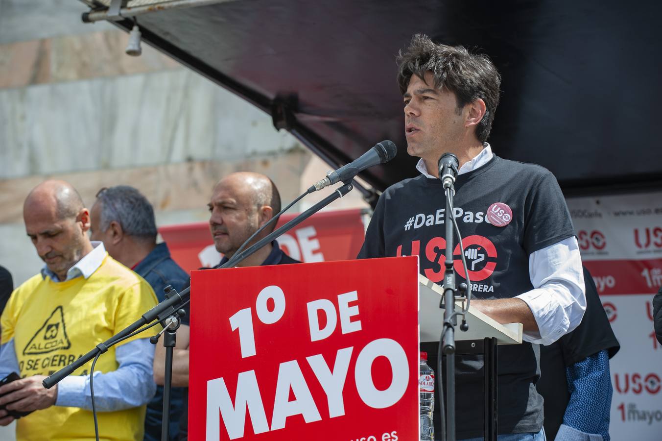 La Unión Sindical Obrera (USO) ha reunido alrededor de 3.000 personas en una manifestación que se ha celebrada en Santander, bajo el lema «se acabó el juego».