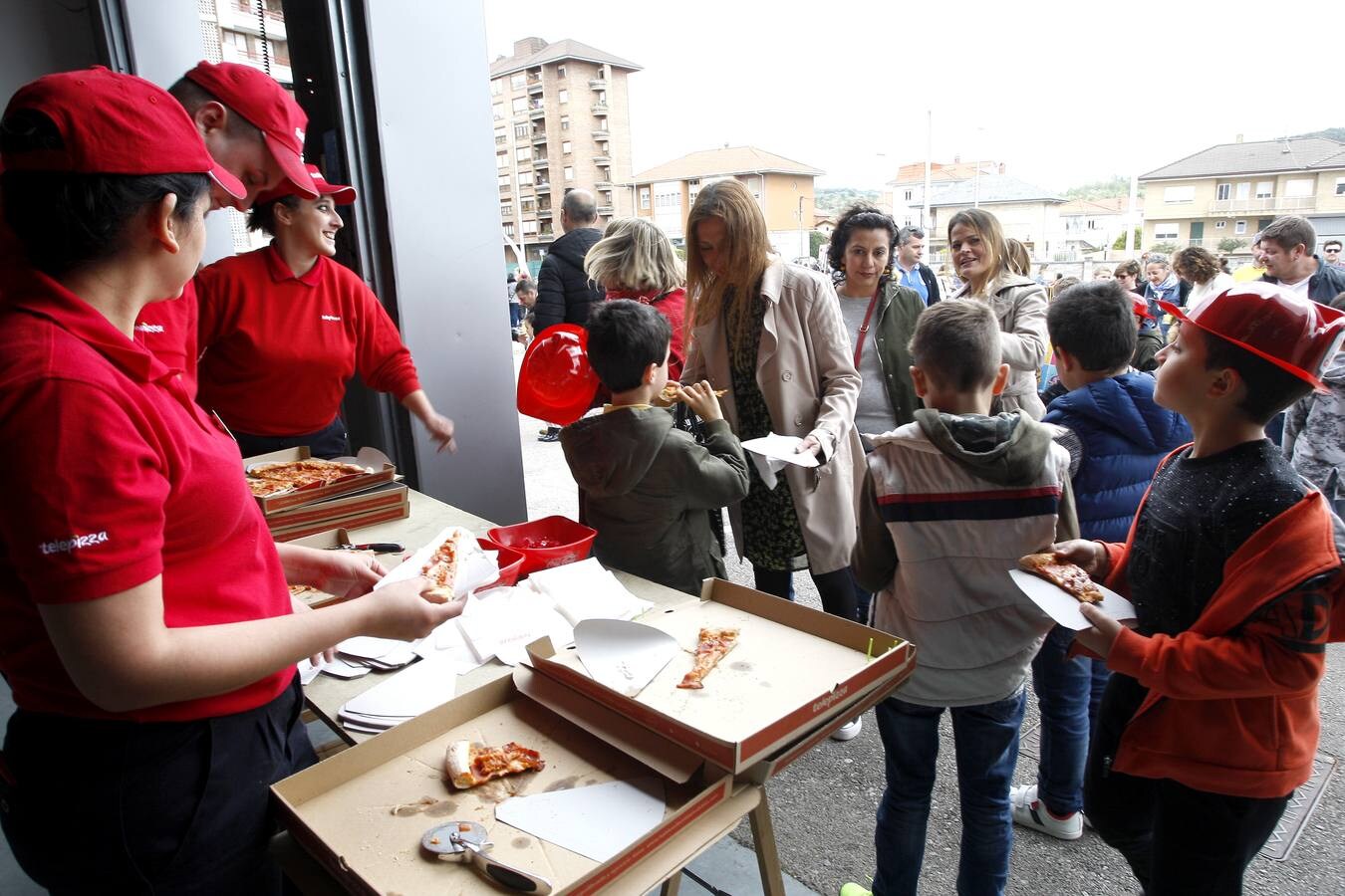 Fotos: Así es el trabajo de los bomberos de Torrelavega