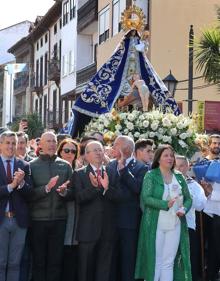 Imagen secundaria 2 - Miles de barquereños honran por tierra y mar a su Virgen en la fiesta de La Folía