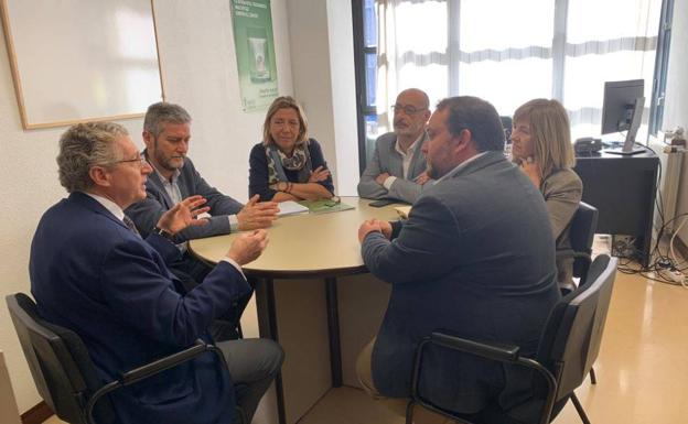 Reunión de los candidatos de Cs con mienbros de la Asociación Contra el Cáncer 