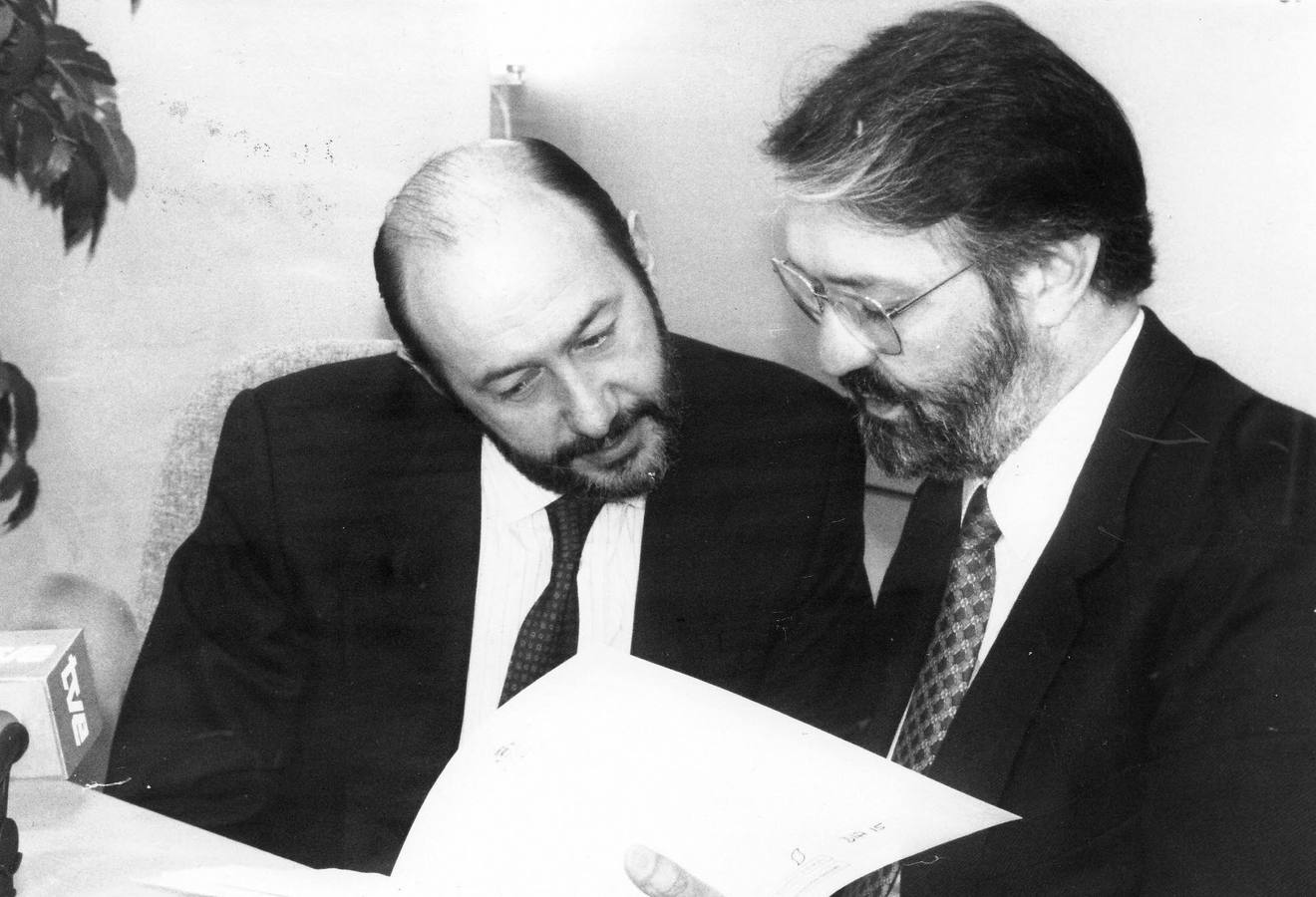 Encuentro de Alfredo Pérez Rubalcaba y Jaime Blanco, en 1993.