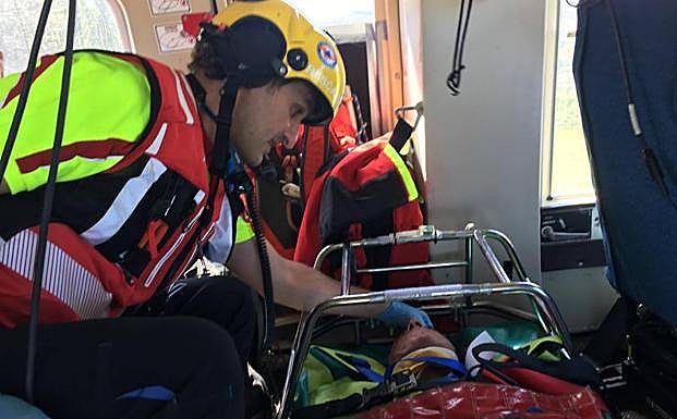 Rescatado un senderista con traumatismo craneoencefálico en los Collados del Asón