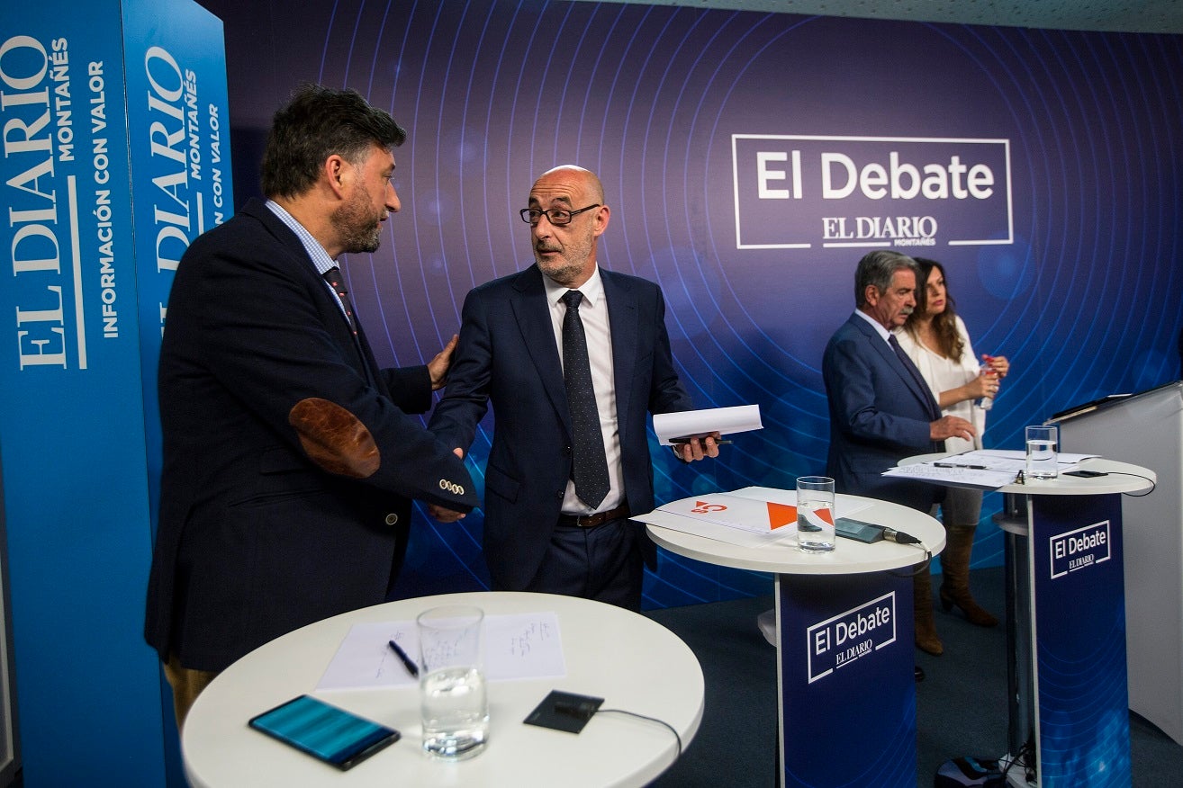 María José Sáenz de Buruaga (PP), Miguel Ángel Revilla (PRC), Pablo Zuloaga (PSOE), Mónica Rodero (Podemos), Félix Álvarez (Ciudadanos) y Cristóbal Palacio (Vox) se enfrentaron en el primer debate autonómico