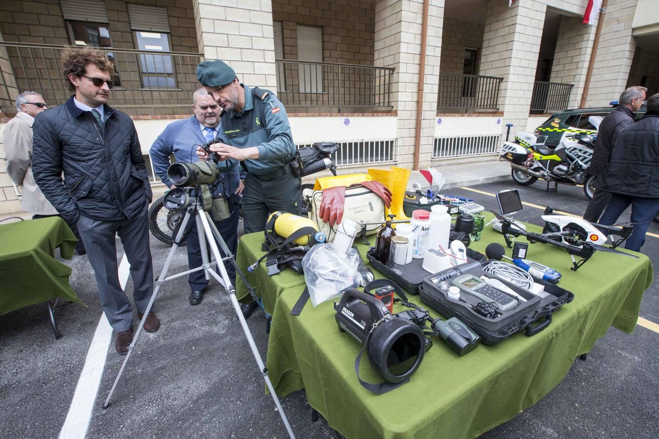 La Guardia Civil de Cantabria ha celebrado este jueves un acto institucional para conmemorar el 175 aniversario de su fundación, en el que se ha condecorado a 20 sargentos, cabos y guardias, y que ha concluido con una exposición de las unidades del Instituto Armado