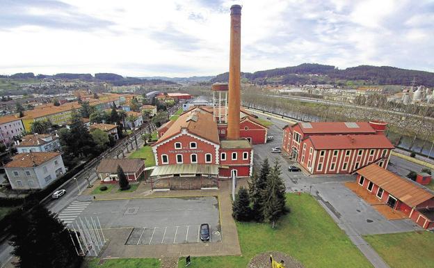 Cultura da el primer paso para declarar BIC a La Lechera de Torrelavega