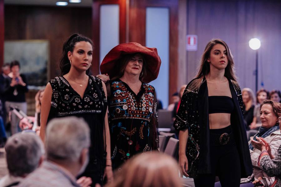 El desfile reunió tendencias para todas las edades y contó diseño nupcial del diseñador Ángel Palazuelos como broche final