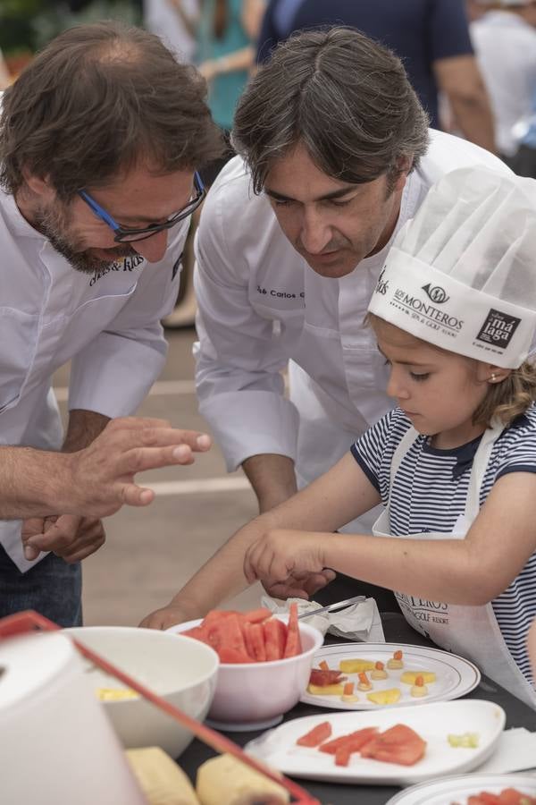 Veintisiete chefs con estrella Michelin cocinan juntos en un evento por la infancia