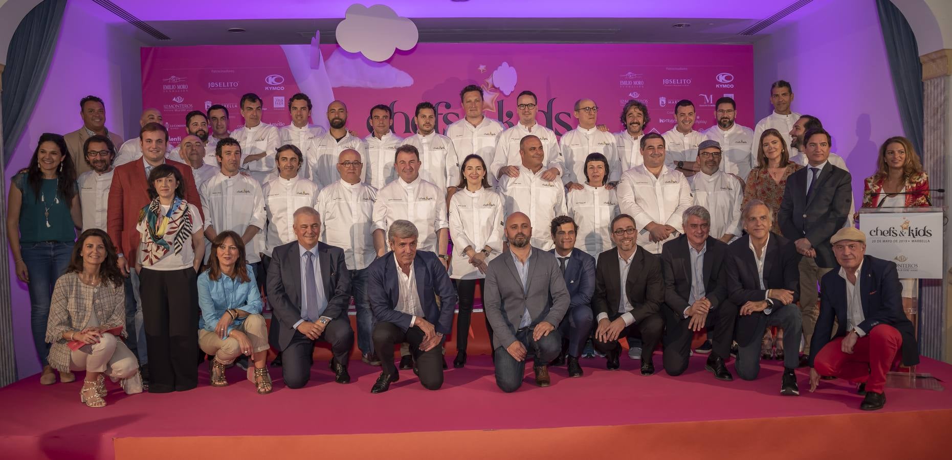 Veintisiete chefs con estrella Michelin cocinan juntos en un evento por la infancia