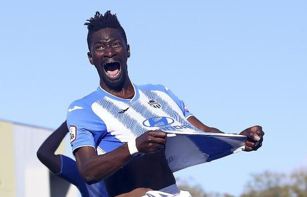 Nuha celebra un gol con el Atlético Baleares.