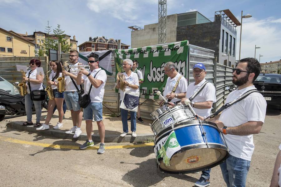 Fotos: Así celebra la afición del Racing el ascenso de su equipo a Segunda División