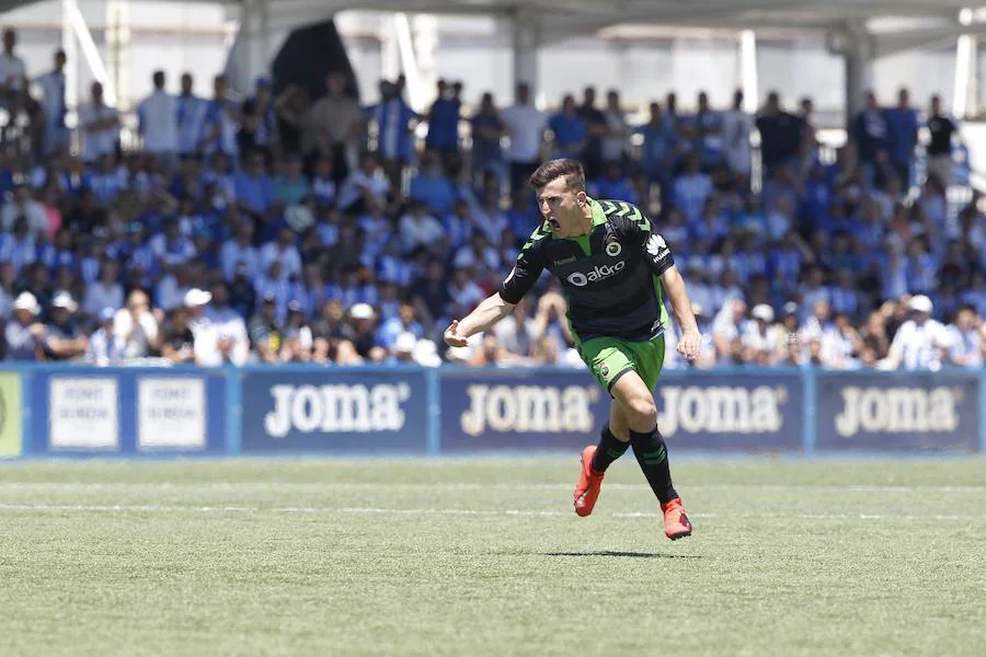 Un gol de Buñuel de penalti permitió al Racing subir de categoría tras el empate a cero de la ida