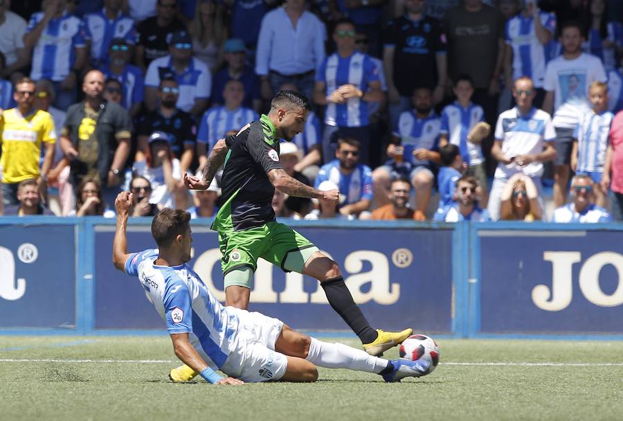 Un gol de Buñuel de penalti permitió al Racing subir de categoría tras el empate a cero de la ida