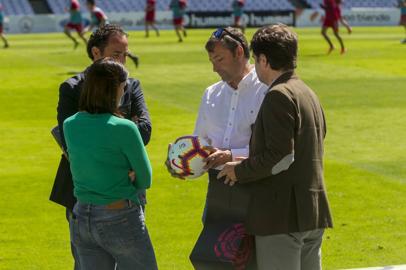 Durante la mañana de hoy, miembros y técnicos de LaLiga han visitado las instalaciones del Racing por su reciente incorporación a Segunda División.