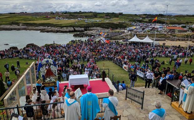 La fiesta eleva a la Virgen del Mar