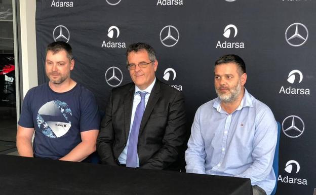 Diego Pezzoni, Roberto Pérez Madroñero y Honorio García durante la presentación de la prueba en Santander.