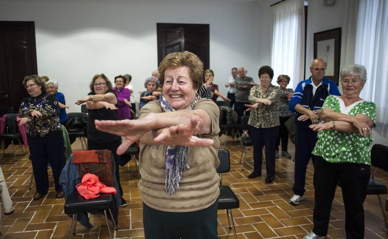 Unate lanza una campaña para que la RAE cambie su definición de vejez por estar «cargada de menosprecio y prejucios»