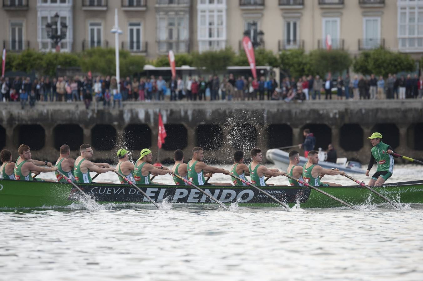 Fotos: Astillero se lleva la bandera Bansander
