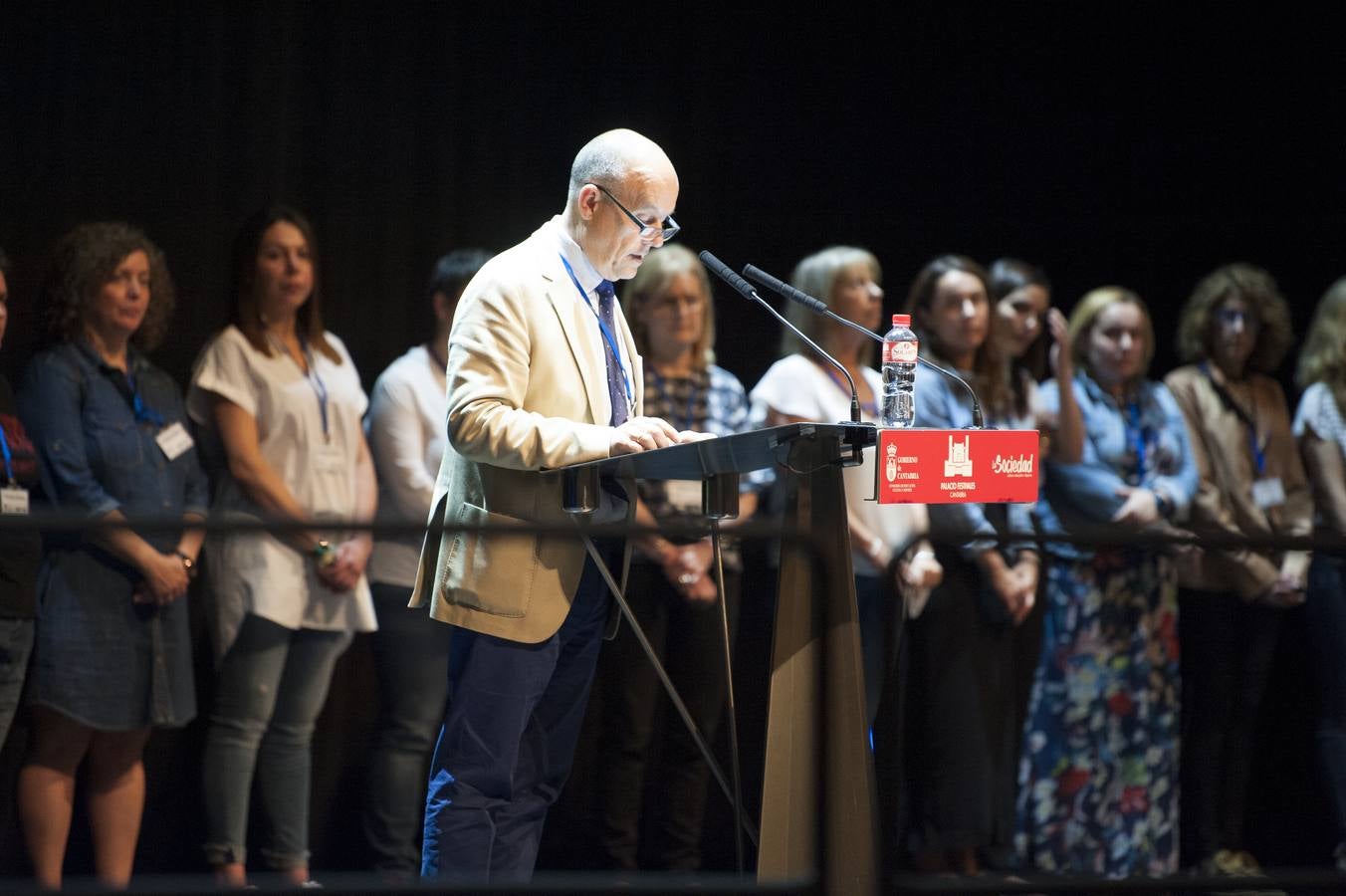 Fotos: Históricas oposiciones docentes en Cantabria