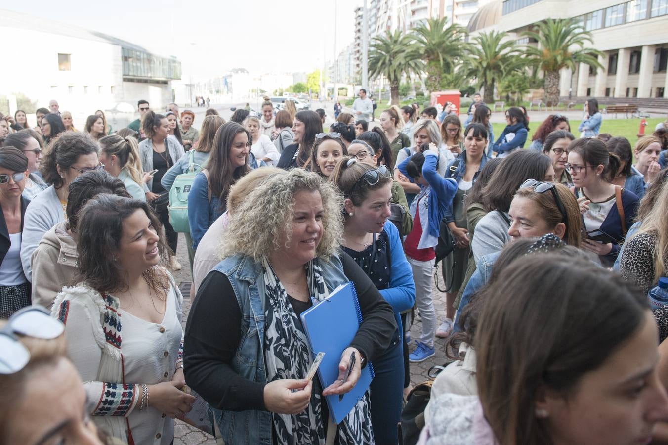 Fotos: Históricas oposiciones docentes en Cantabria