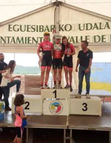 Imagen secundaria 2 - Dos victorias, cuatro podios y un maillot rojo para Cantabria