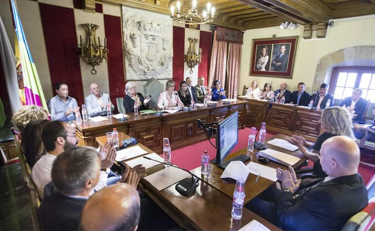 Pleno de consitución del Ayuntamiento de Camargo el pasado 15 de junio.