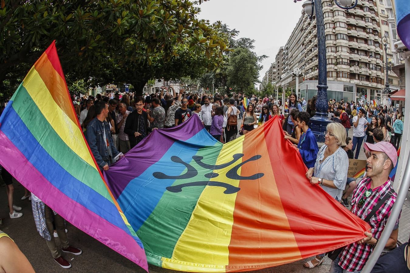 Fotos: La manifestación por el Día del Orgullo por el centro de Santander