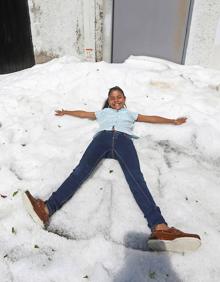 Imagen secundaria 2 - Una fuerte granizada en México provoca daños en más de 200 viviendas y deja increíbles imágenes