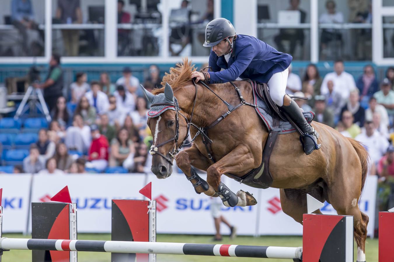 El jinete vitoriano González de Zárate ganó el Trofeo CaixaBank y la joven amazona cántabra Gabriela Pérez se hizo con el segundo puesto del Frigo, en una jornada que atrajo a multitud de personas a La Magdalena