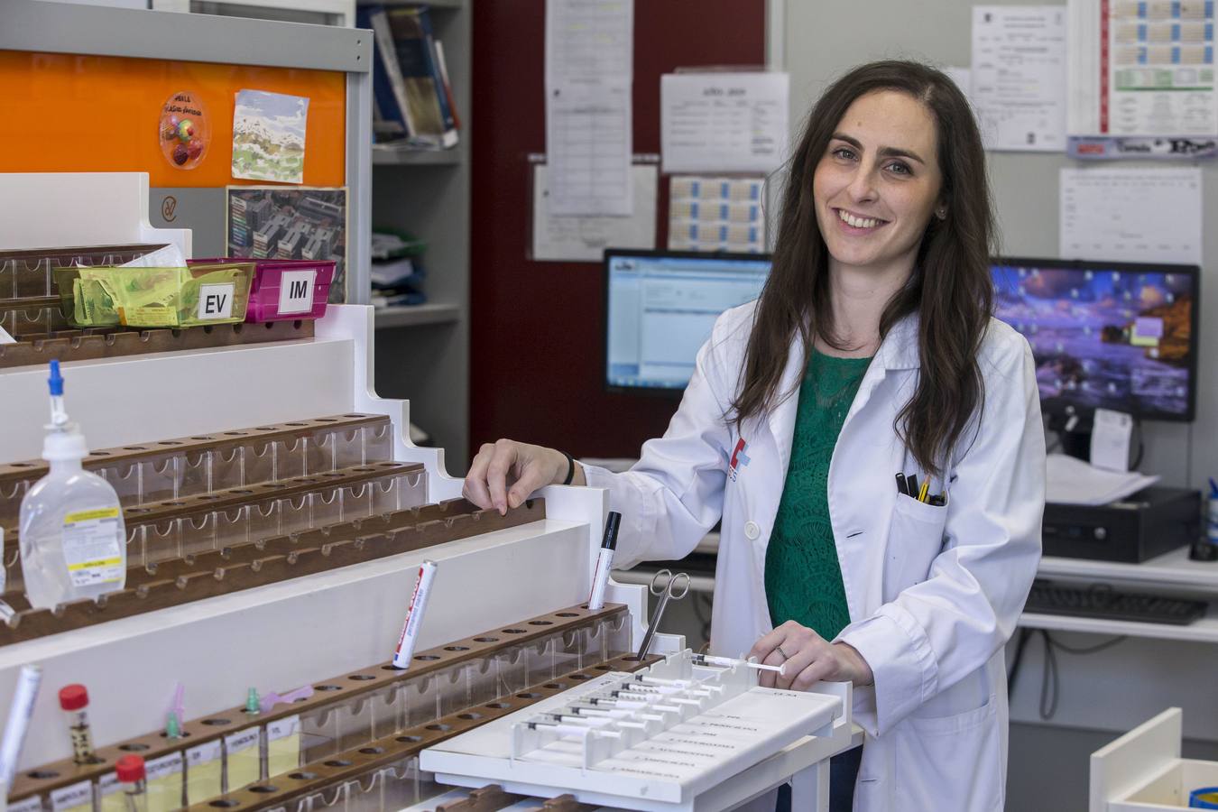 Leticia de las Vecillas, en el departamento de Alergología del Hospital Valdecilla. 