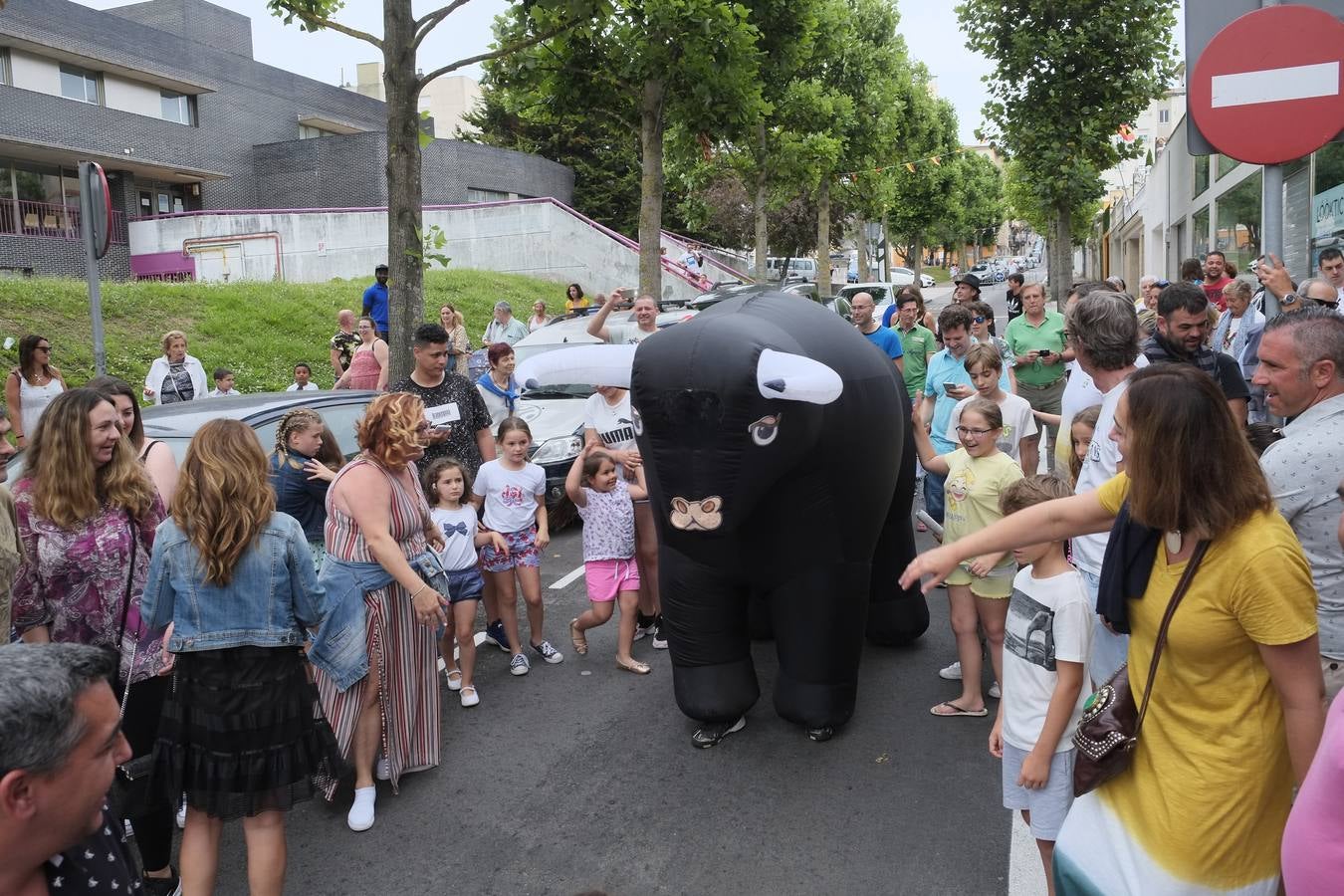 Fotos: Risas y carreras en el encierro infantil de Tetuán