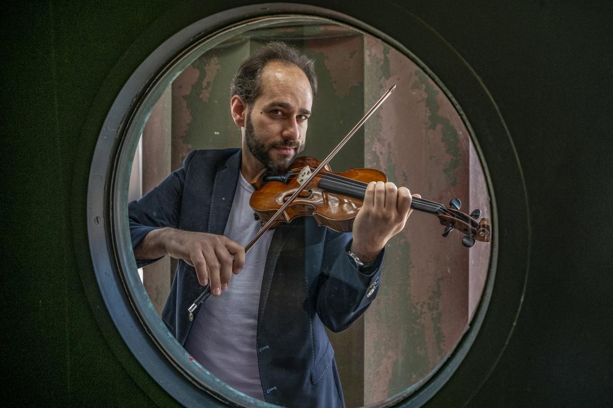 Giovanni Guzzo, en el Palacio de Festivales, donde esta noche interpretará el concierto para violín de Beethoven.