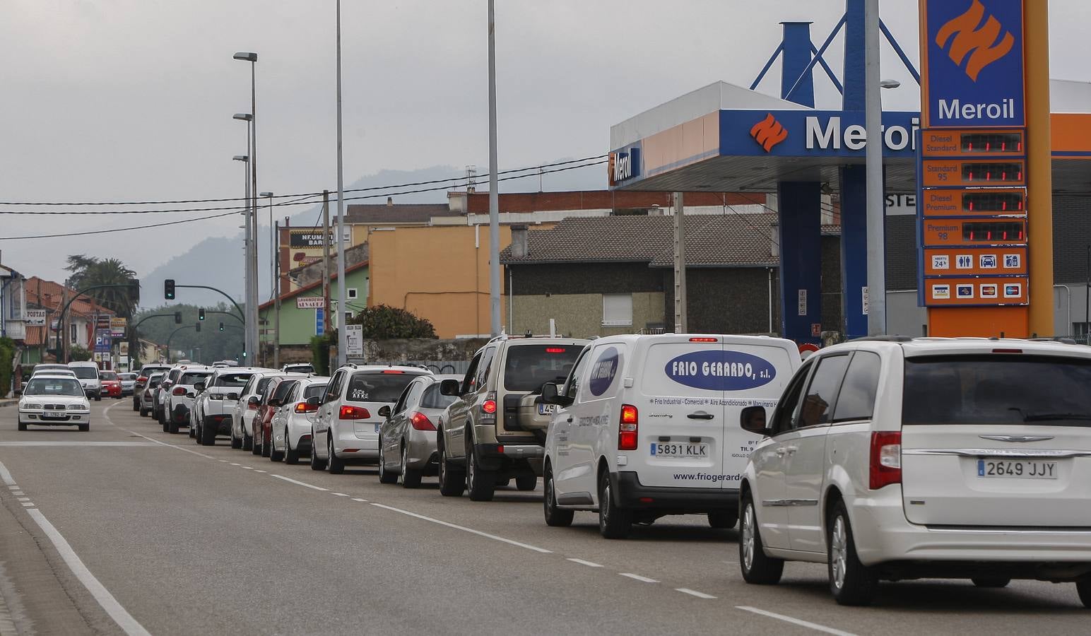 Fotos: Hundimiento de la calzada (A-67, a la altura de Barreda)