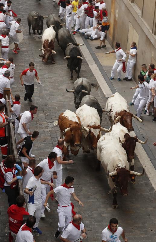 Fotos: Los toros de José Escolar protagonizan un encierro rápido y limpio