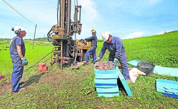 Los técnicos de la empresa Sonigeo han estado tres meses estudiando el terreno con maquinaria especial