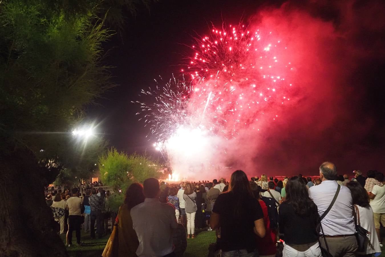 Fotos: Así se vieron los fuegos artificiales en El Sardinero